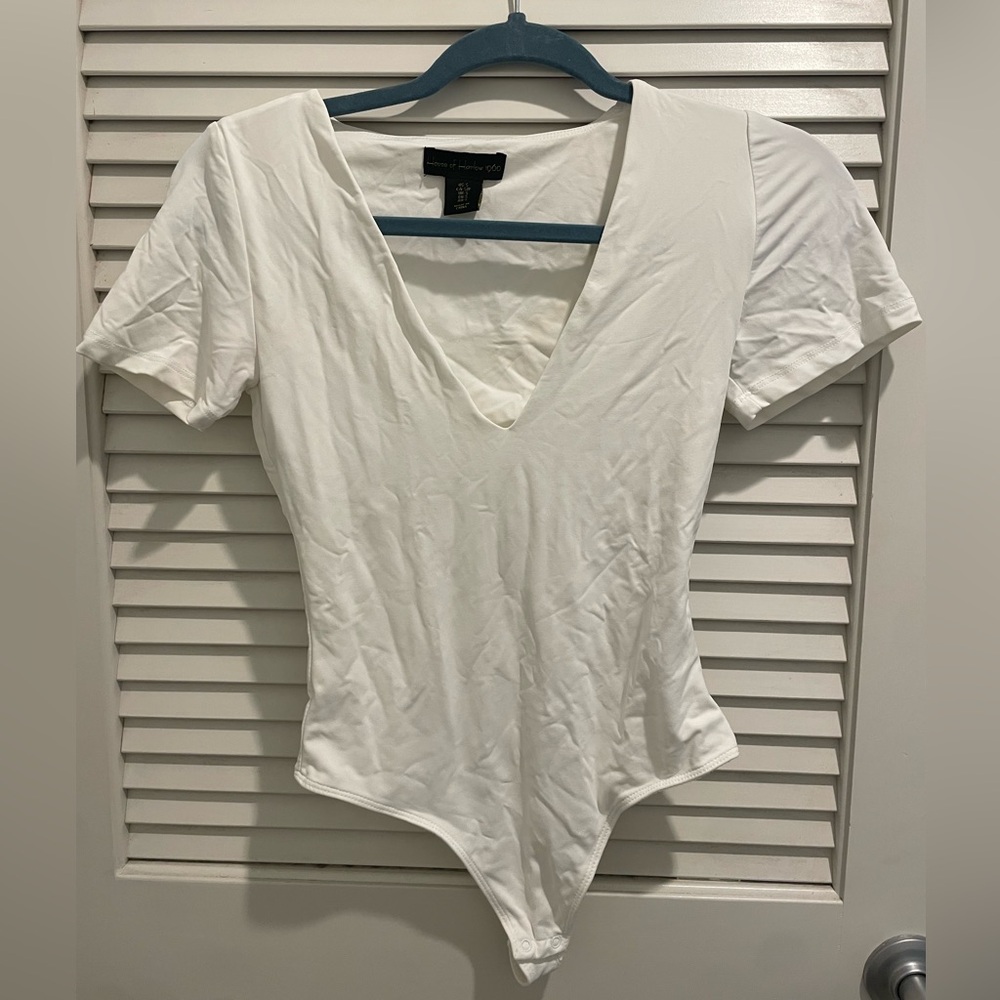 House of Harlow 1960 White Deep V-Neck Bodysuit